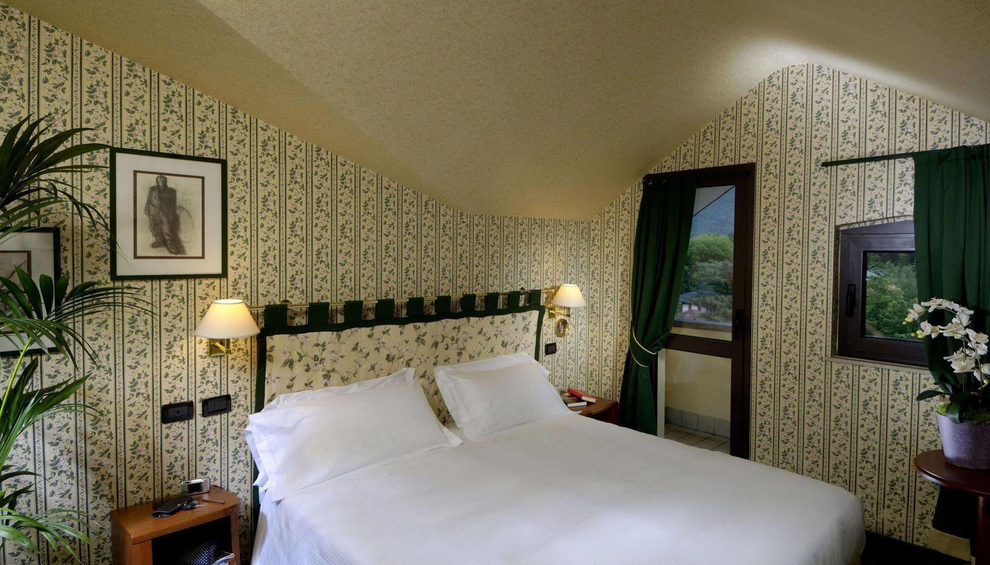 Rizzi Aquacharme Hotel & Spa Boario Terme Værelse billede