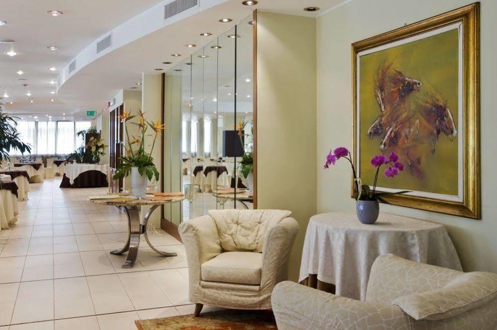 Rizzi Aquacharme Hotel & Spa Boario Terme Eksteriør billede